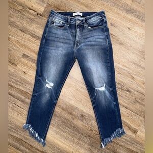 Kancan • Estilo Cropped Fray Hem Jeans